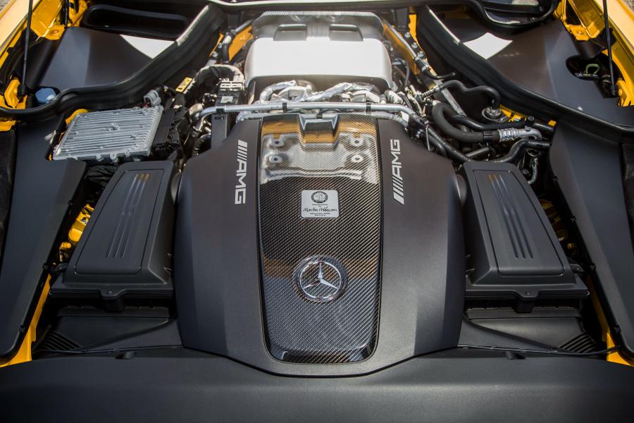 Моторный отсек Mercedes-AMG GT S 2016 года  (NA) (фото 17 из 35)